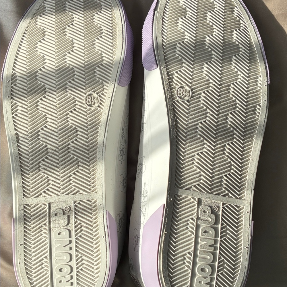 Disney Women's Stitch White and Lavender Sneakers - Picture 5 of 6